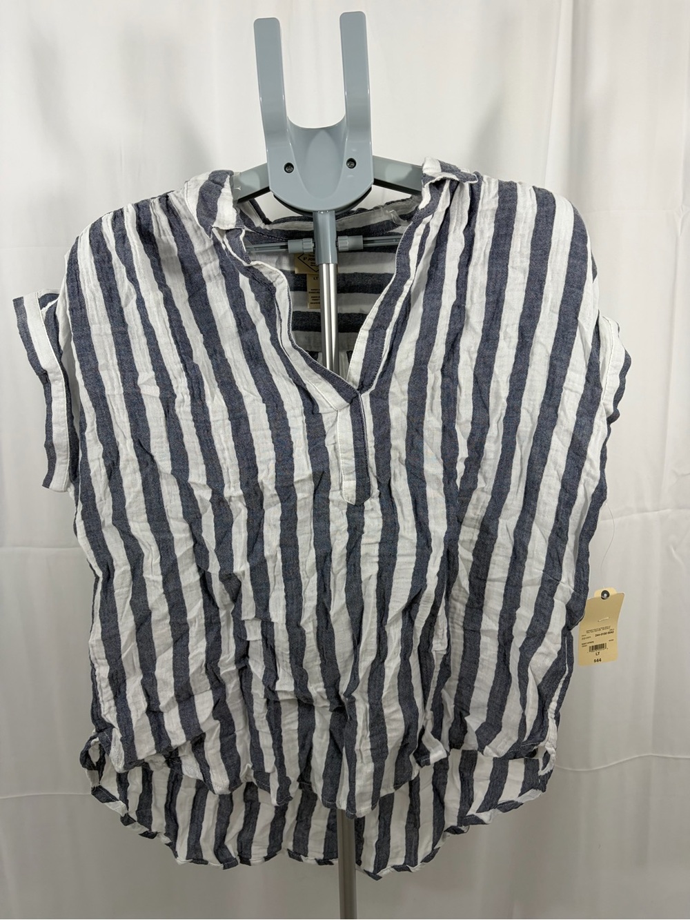 NWT St. John's Bay Women’s Size LT Navy Blue White Vertical Stripe V-Neck Top